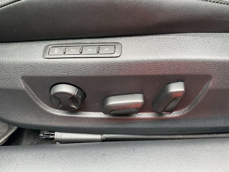 Škoda Superb (2023) Combi 2.0 TDI DSG Sportline - fotka 25 z 33