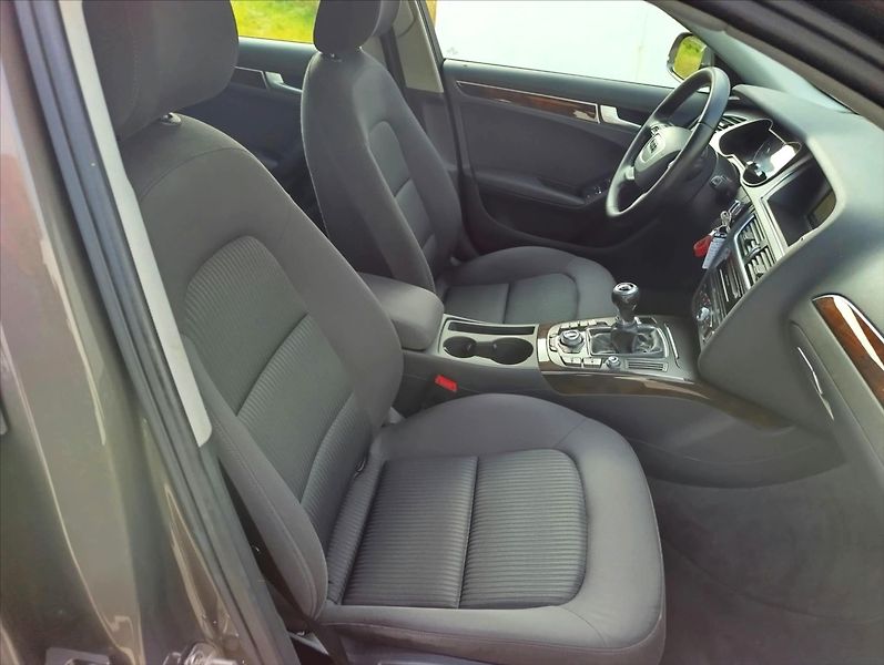 Audi A4 1,8 TFSi Quattro Navi Tempomat - fotka 27 z 34