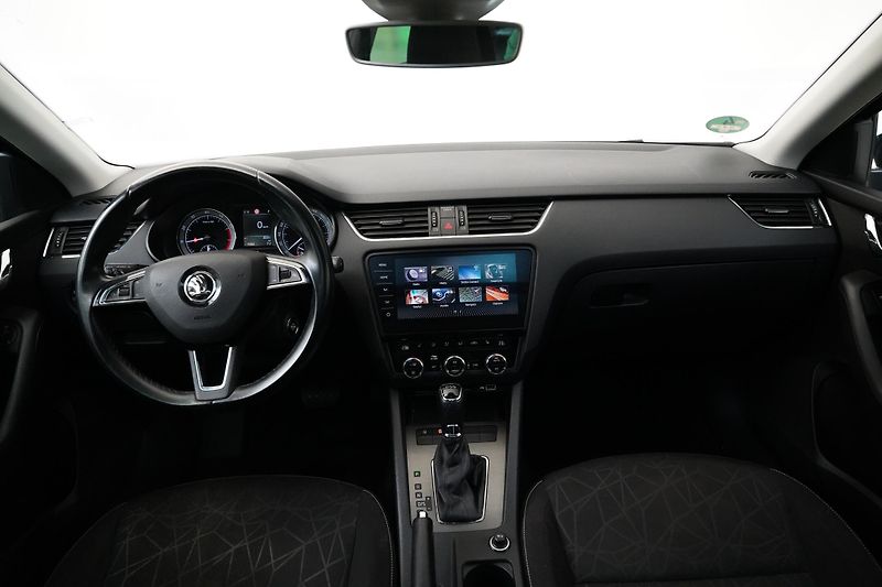 Škoda Octavia - fotka 5 z 28
