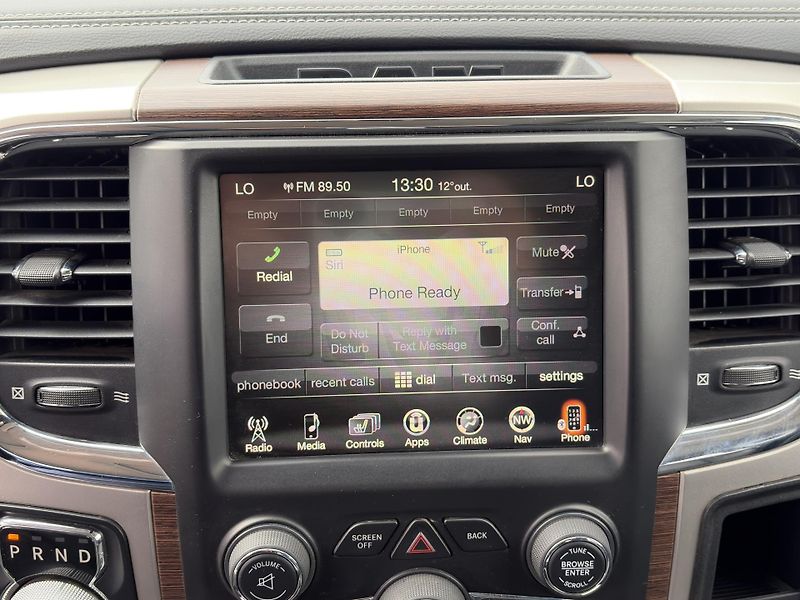 RAM 1500 (2016) Laramie V8 HEMI - fotka 23 z 40