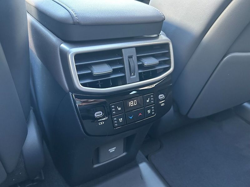 Lexus RX 450h+ 2.5 PHEV LUXURY PANORAMI - fotka 11 z 15