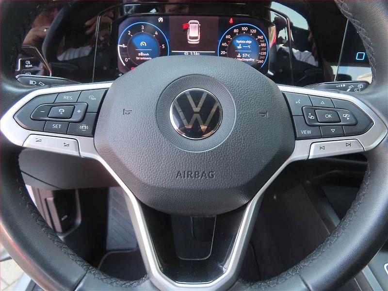 Volkswagen Golf (2022) Life 2.0 TDI, Automat - fotka 23 z 24