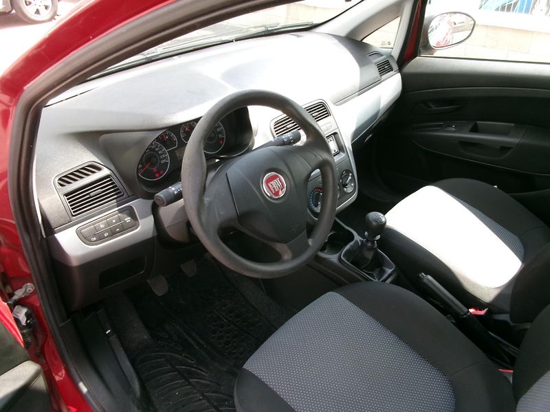 Fiat Punto (2010) 1,2i ČR 2xAIBAG ABS - fotka 9 z 24