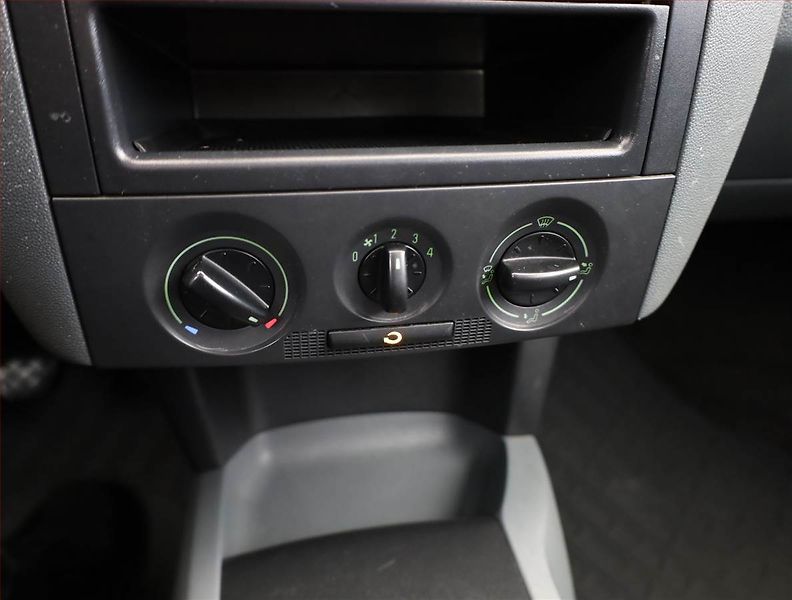 Škoda Fabia (2004) 1.2, po STK, jezdí výborně - fotka 9 z 12