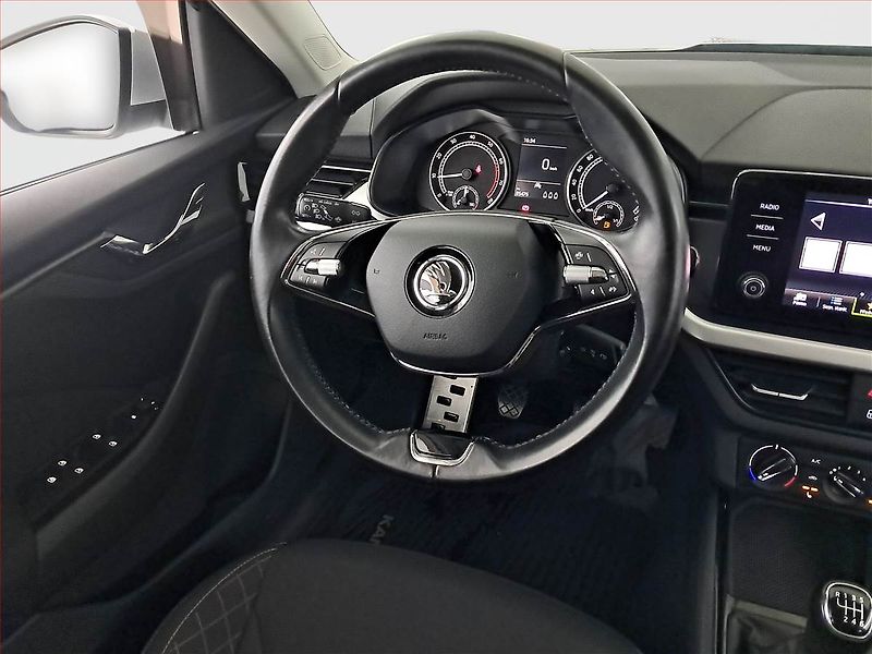 Škoda Kamiq (2020) Ambition Plus 1.5 TSI - fotka 7 z 16