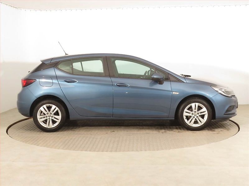 Opel Astra (2017) 1.4 T, Serv.kniha, Tempomat - fotka 6 z 15