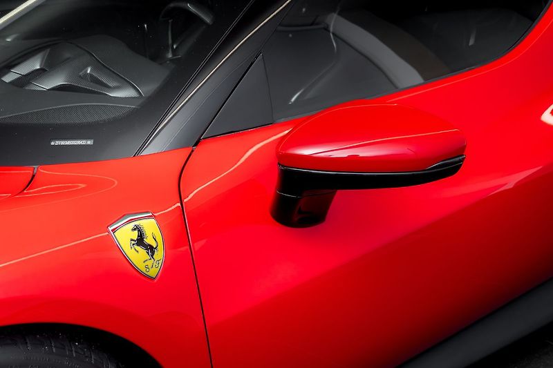 Ferrari 296 GTB Carplay/Lift/Carbon/Racing Sea - fotka 21 z 23
