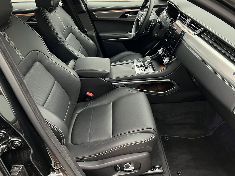Jaguar F-Pace D200 R-DYNAMIC S AWD AUT - fotka 19 z 44