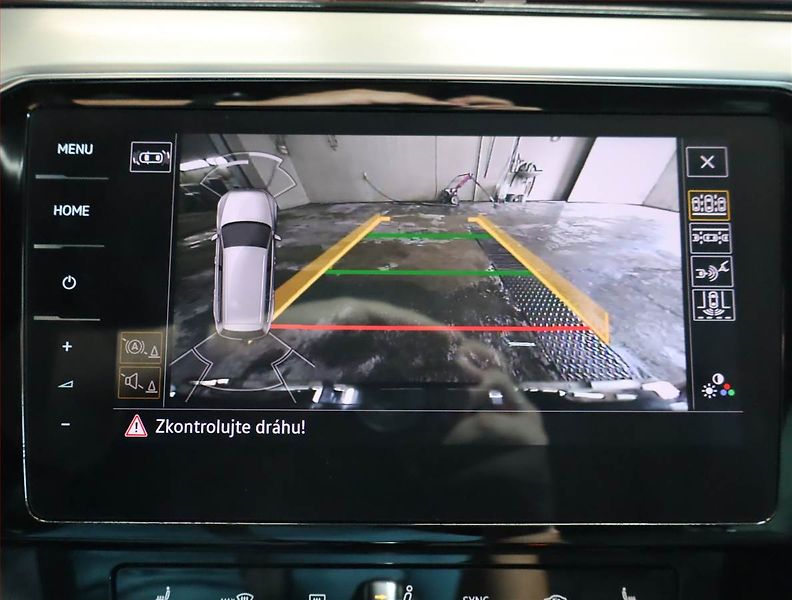 Volkswagen Passat (2021) 2.0 TDI, Automat, Kůže, Navi - fotka 21 z 31