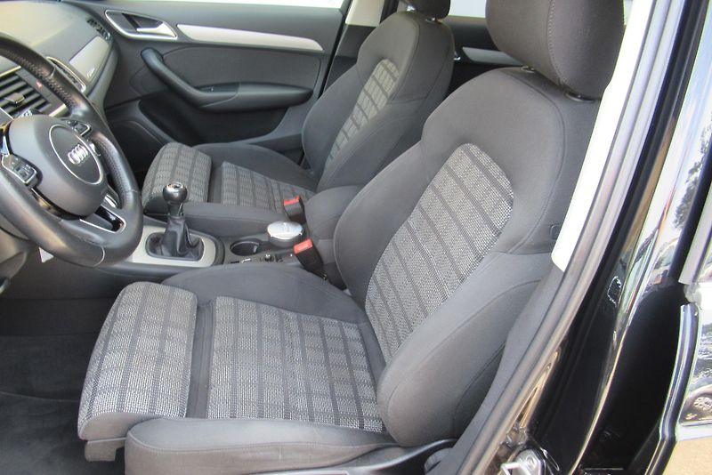 Audi Q3 2.0 TDi QUATTRO AUT. KLIMA  - fotka 15 z 23