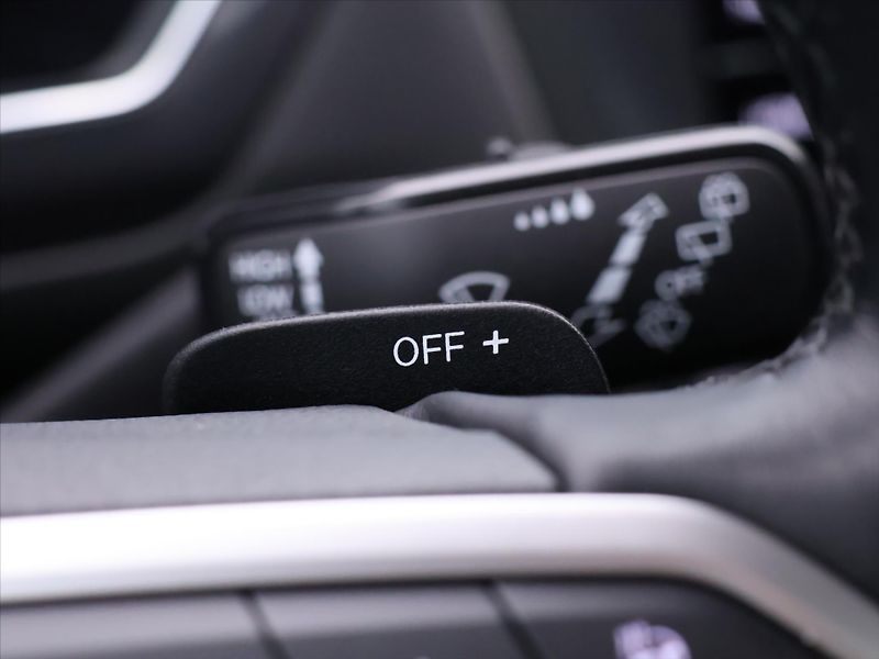 Volkswagen Tiguan Allspace 2,0 TSI 140kW DSG 4M Kůže DPH - fotka 21 z 38