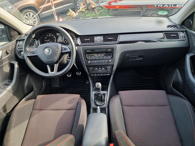 Škoda Rapid 1,2TSI 77KW STYLE PANORAMA - fotka 12 z 19
