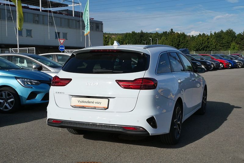 Kia Ceed - fotka 2 z 6