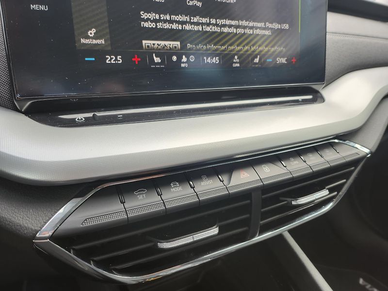 Škoda Octavia Style 2.0 TDI 110kW DSG Combi - fotka 21 z 27