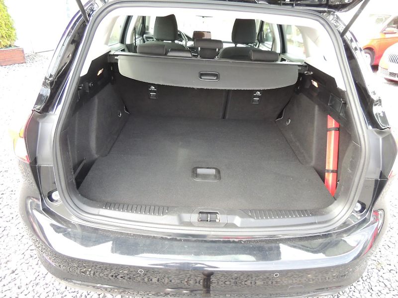 Ford Focus (2020) Combi 1.0i,92kw,ČR,1.majitel - fotka 10 z 42
