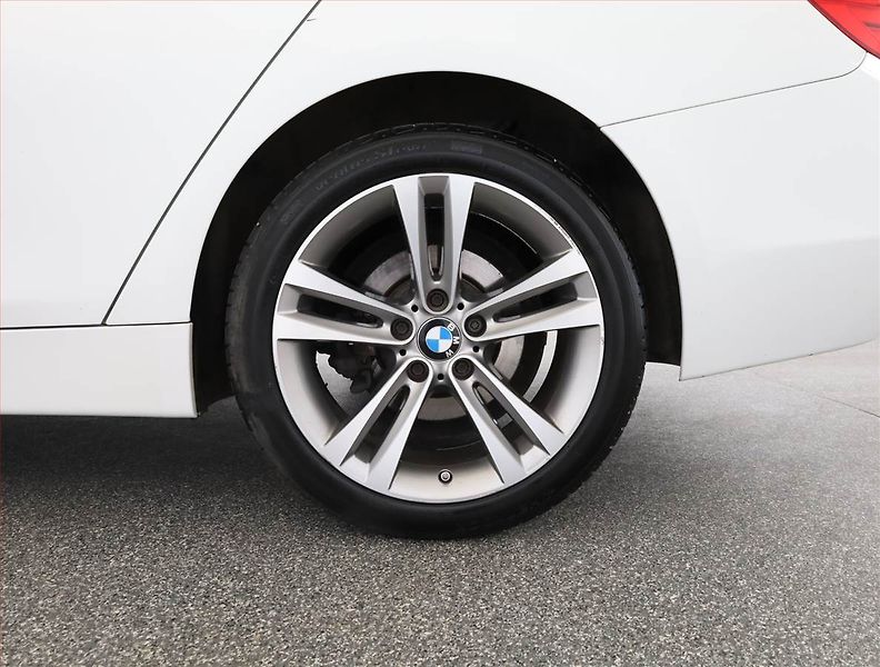BMW Řada 4 (2014) 420d xDrive, 4X4, Automat - fotka 18 z 18