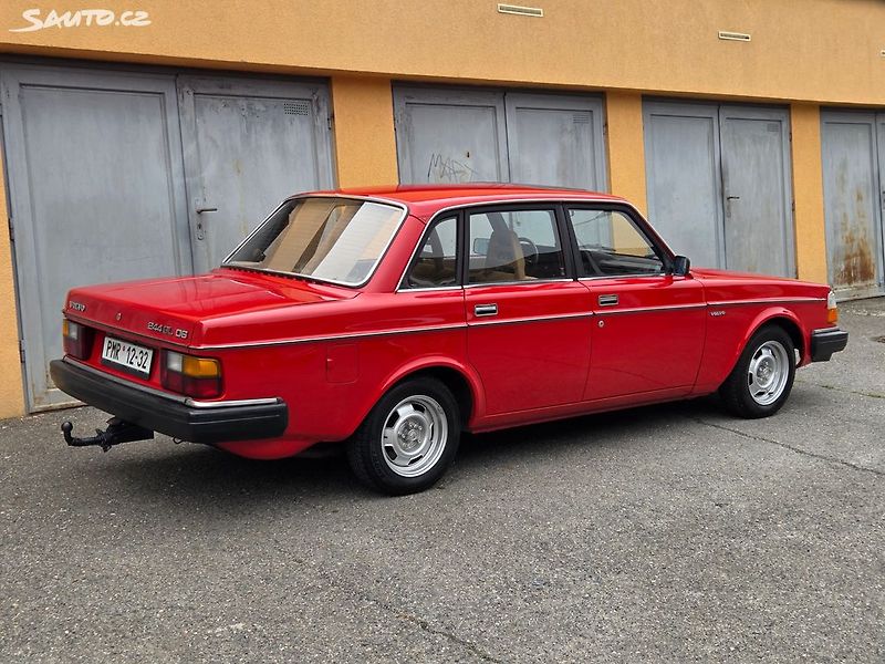 Volvo 240 (1979) 2.4 D6 Top Karoserie a lak - fotka 11 z 31
