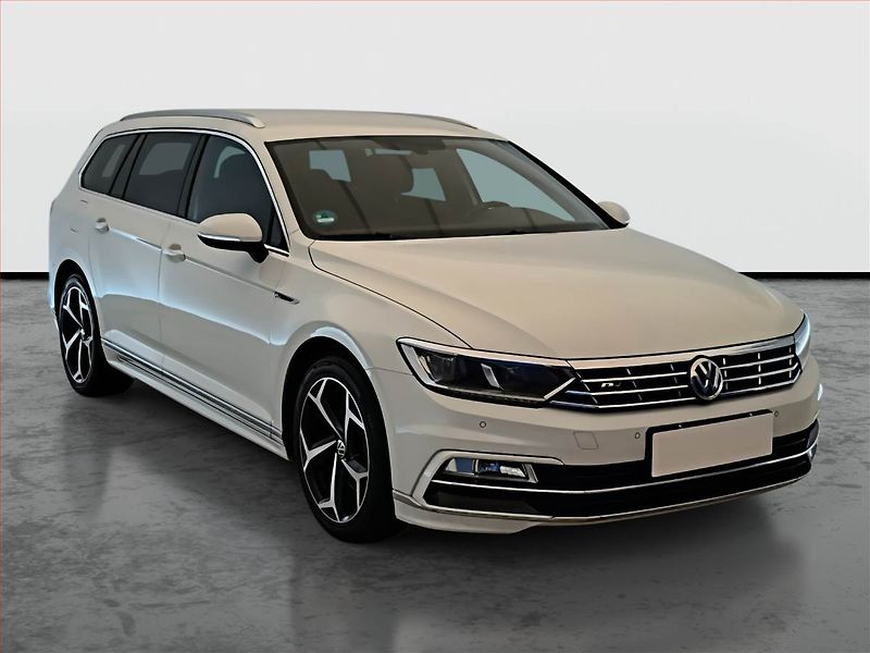 Volkswagen Passat (2018) R-Line 2.0 TDI, Automat, Kůže - fotografie inzerátu