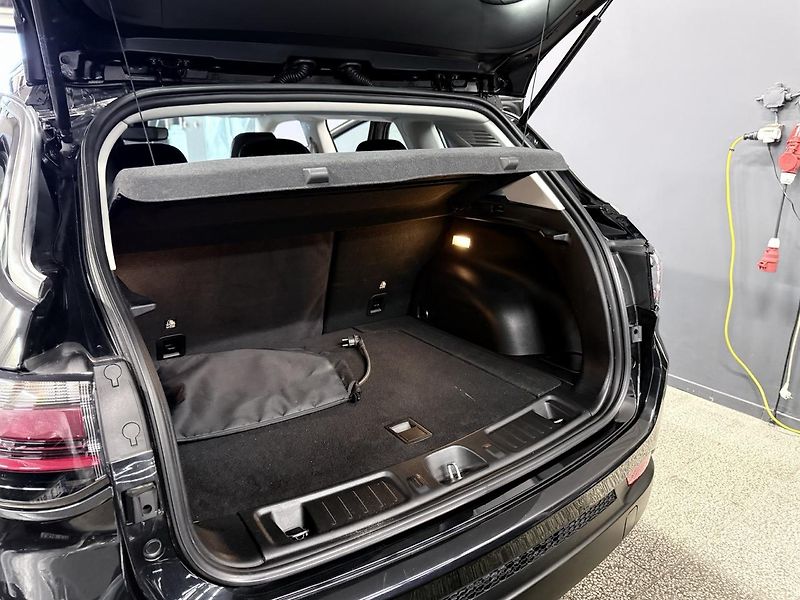 Jeep Compass (2021) 1.3 T4 PHEV 190CV, 4X4,ZÁRUKA - fotka 18 z 75