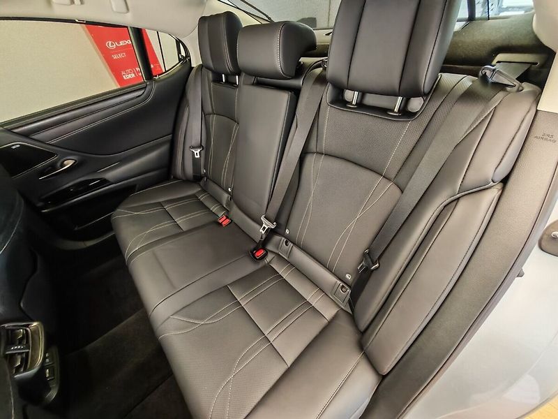 Lexus ES 300h 300h Luxury - fotka 18 z 49
