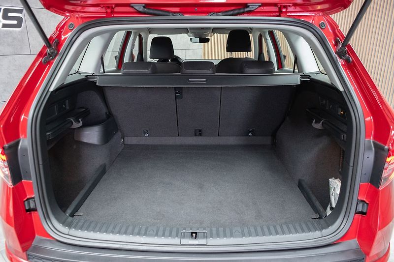 Škoda Kodiaq 2.0 TDI DSG*TAŽNÉ**DPH*ČR 1.M* - fotka 37 z 42