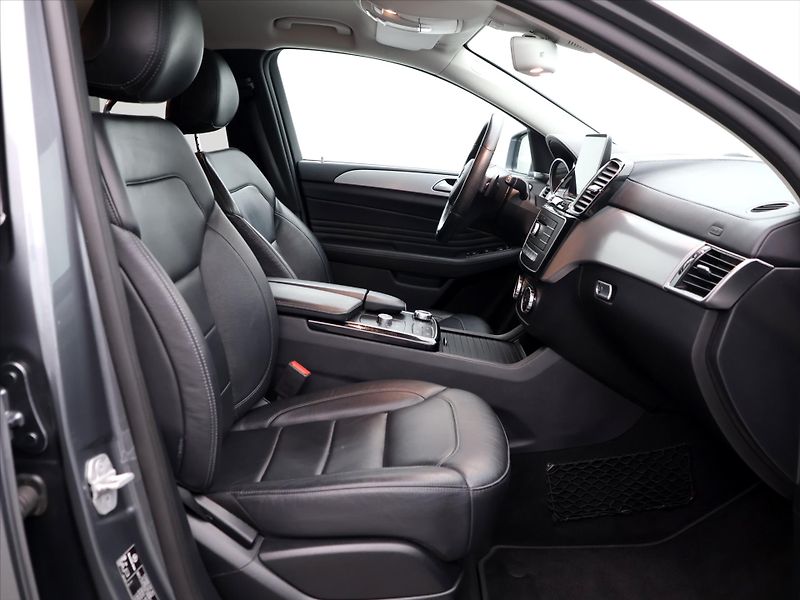 Mercedes-Benz GLE 3.0 400 245kW Coupe Aut. - fotka 12 z 42