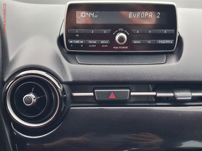 Mazda 2 (2015) 1.5 i, 2.maj,ČR, AC - fotka 14 z 18