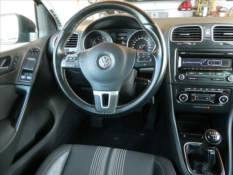 Volkswagen Golf 1,2 TSi 77kW Match,po rozvodec - fotka 26 z 53