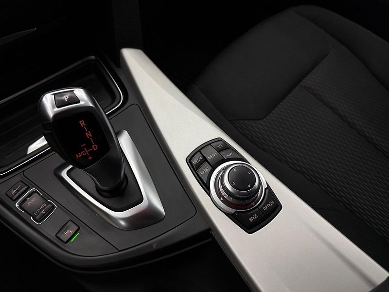 BMW Řada 4 (2015) Gran Coupé 418d A/T - fotka 24 z 24