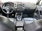 Volkswagen Tiguan (2010) 2.0 TDi 4x4, ČR, R-Line, DSG - náhled 8