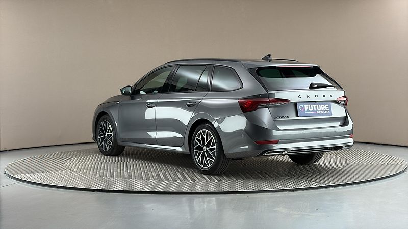 Škoda Octavia 2.0 TDI DSG 4x4 Sportline Comb - fotka 2 z 29