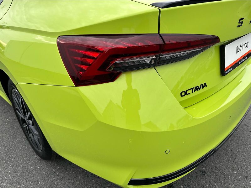Škoda Octavia 1,5 TSI / 110 kW Sportline - fotka 18 z 24
