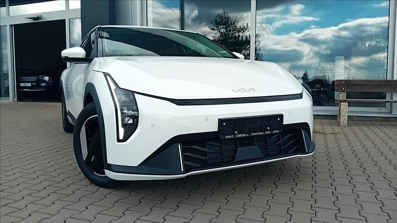 Kia EV4 EARTH 81,4kWh 150kW - fotka 3 z 14
