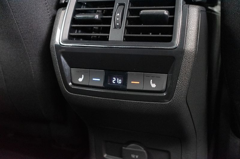 Škoda Karoq 1.5 TSI STYLE+*TAŽNÉ*DSG*ČR* - fotka 14 z 44