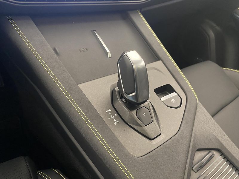 Lynk & Co 01 (2025) MORE PHEV AUT CZ 1.maj - fotka 33 z 61