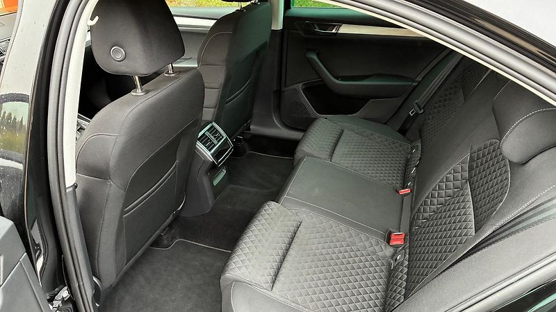 Škoda Superb (2022) Škoda Superb Liftback 2.0 TDI  - fotka 9 z 18