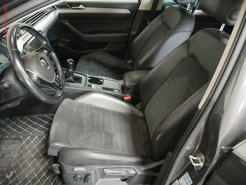 Volkswagen Passat (2017) 1.6 TDi, Navi, LED - fotka 9 z 19