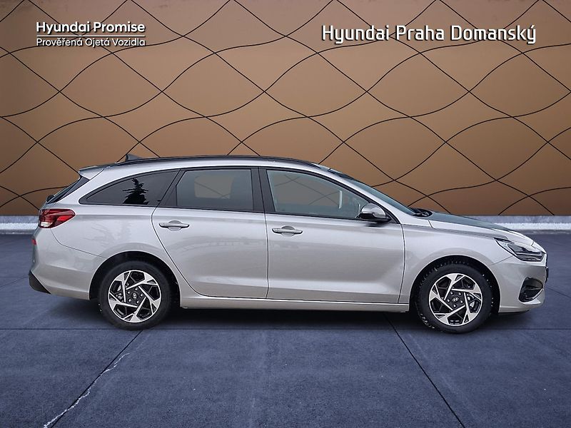 Hyundai i30 kombi 1.5i MT Family - fotka 7 z 8