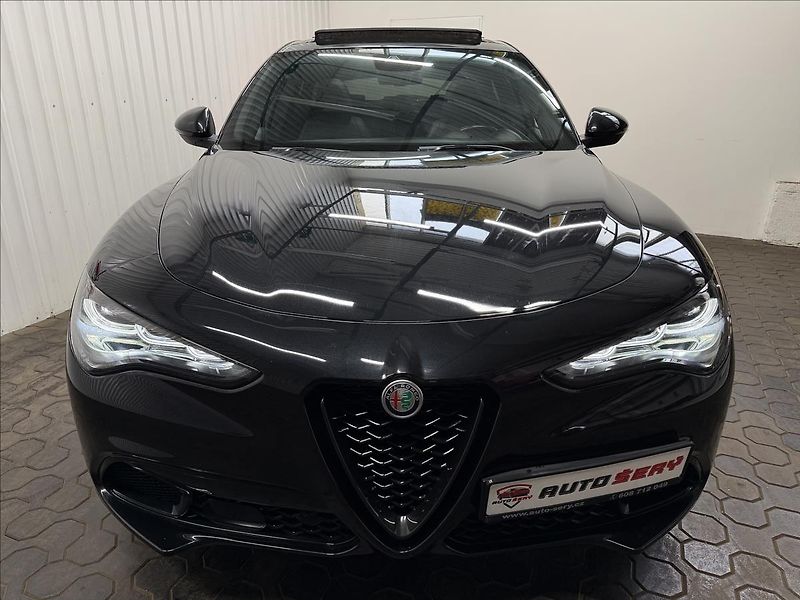 Alfa Romeo Stelvio VELOCE 206kW Q4 PANO TAŽNÉ R21 - fotka 13 z 43