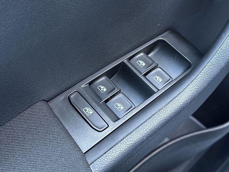 Škoda Fabia (2022) Combi 1.0 TSI Ambition Top - fotka 18 z 31