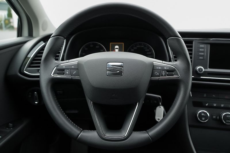 Seat Leon 1.4 TSI STYLE nové rozvody - fotka 18 z 33