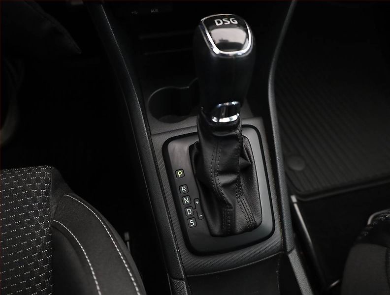 Škoda Rapid (2014) Spaceback 1.4 TSI, Automat - fotka 12 z 18