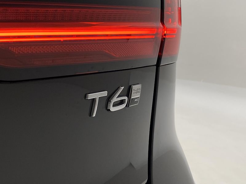 Volvo V90 T6 AWD PLUG-IN PLUS DARK TAŽNÉ - fotka 40 z 53