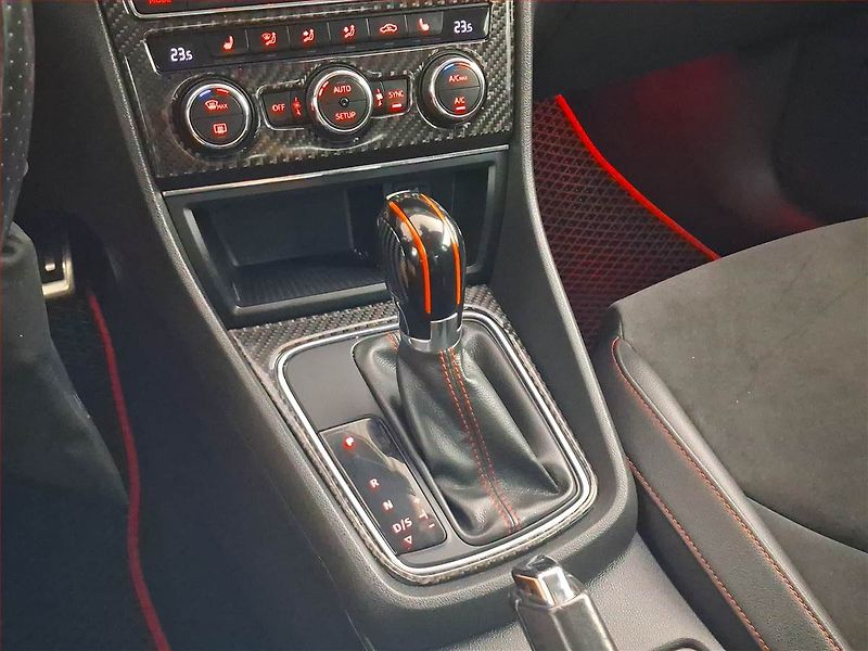 Seat Leon (2016) 2.0 TDI, Automat, Kůže, Navi - fotka 19 z 20