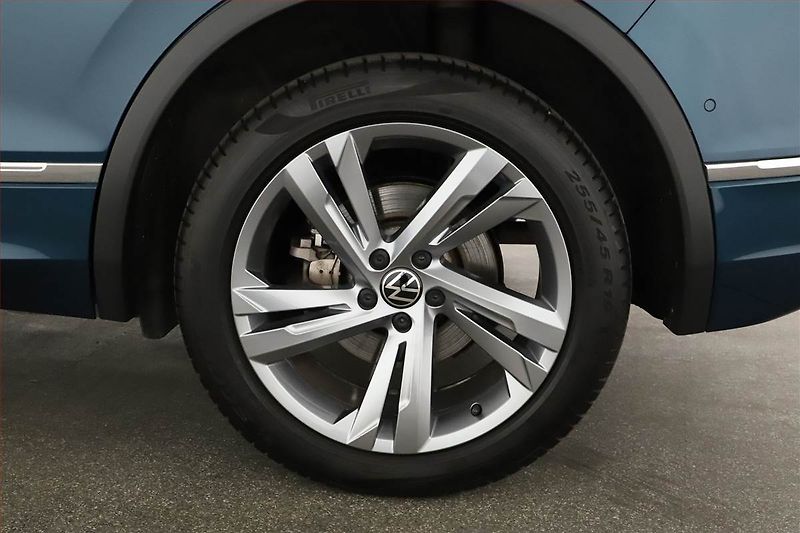Volkswagen Tiguan (2023) R-Line 1.4 TSI eHybrid - fotka 21 z 21