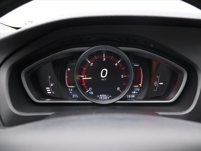 Volvo V40 1,6 D2 115 Summum - fotka 16 z 30