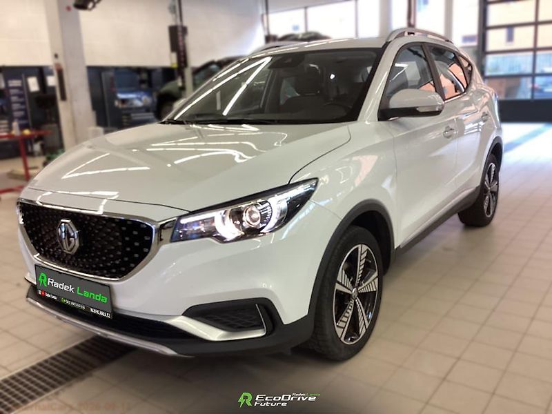MG ZS (2021) Luxury, panorama okno, kamera - fotka 4 z 9