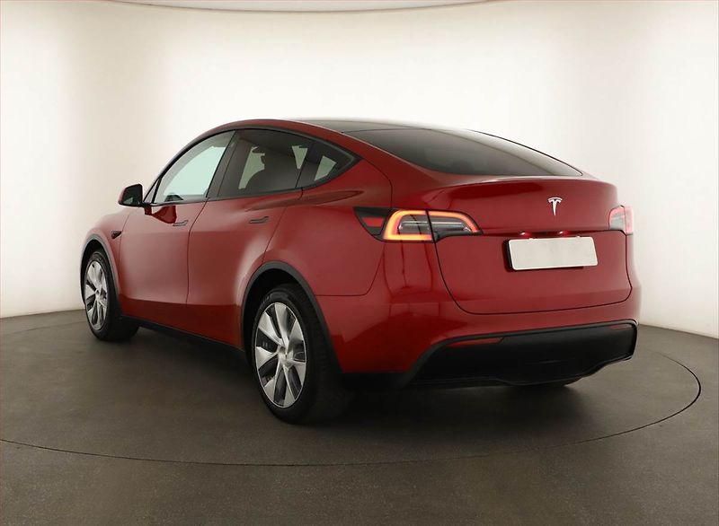 Tesla Model Y (2022) RWD LFP 60kWh, SoH 93% - fotka 4 z 24