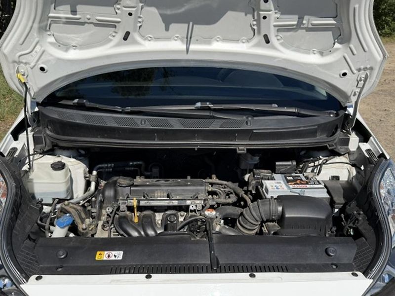 Hyundai ix20 1,4i, koupeno v ČR - fotka 26 z 27
