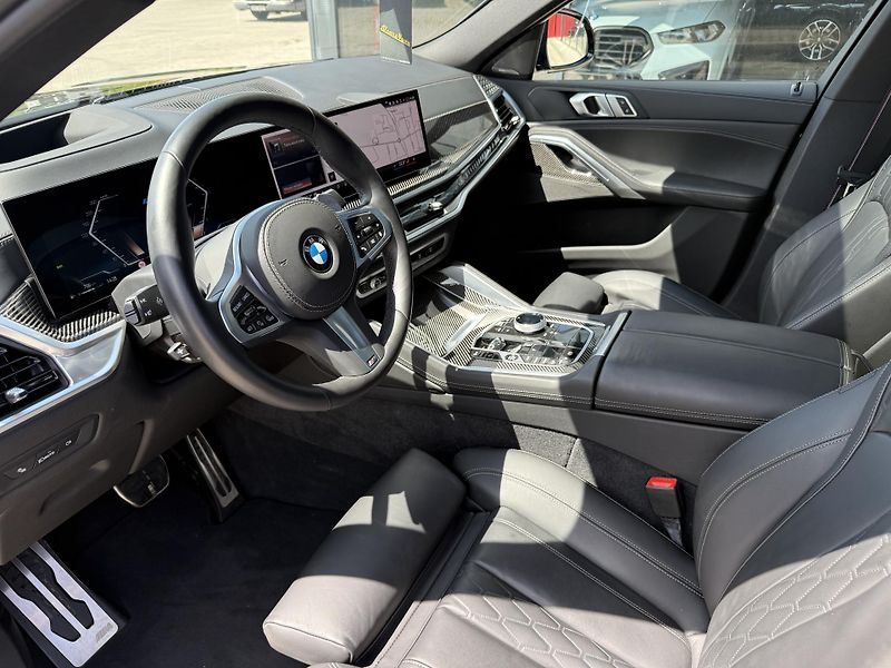 BMW X6 (2024) 30XD 210kW M-PAKET R22 BLACK!! - fotka 23 z 57